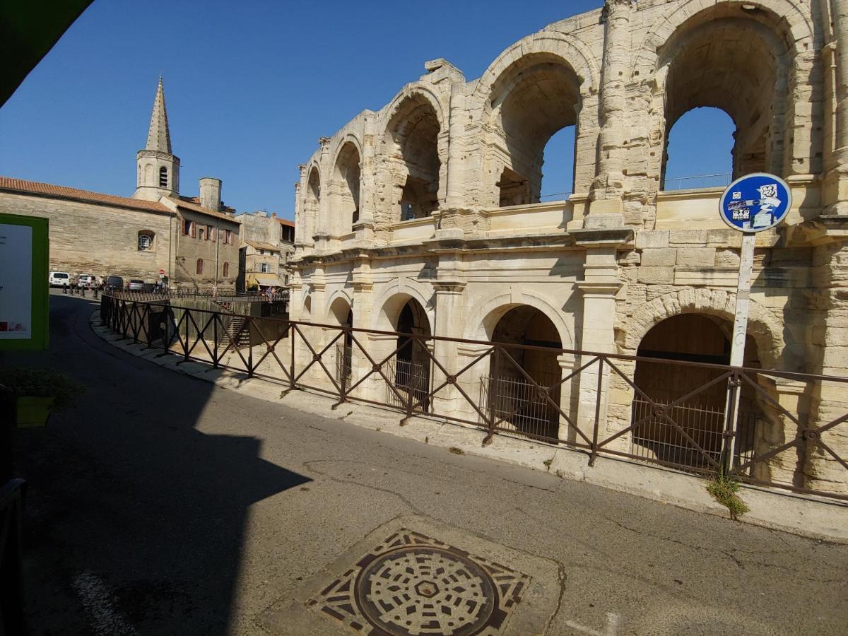 Charmante maison arlésienne à l'ombre des Arènes, de 2 à 5p Arles Exterior foto
