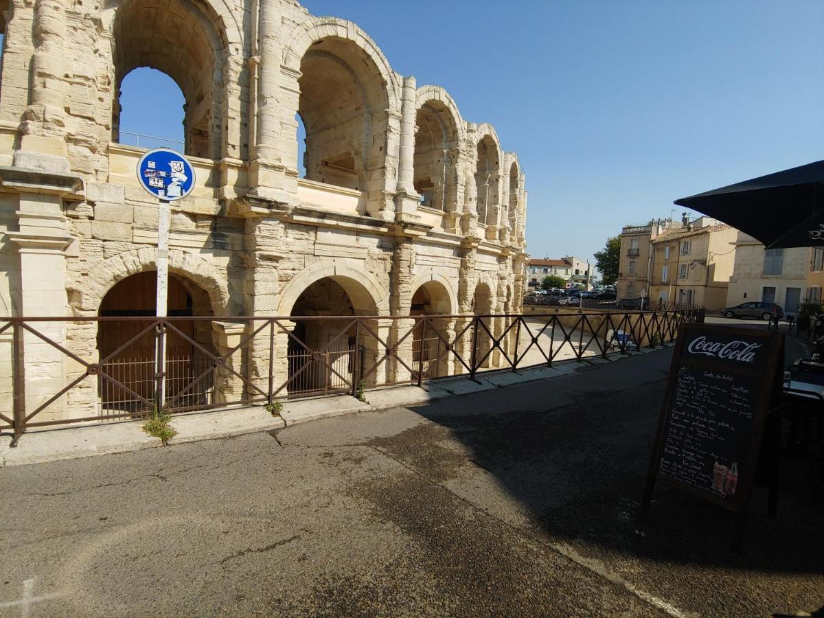 Charmante maison arlésienne à l'ombre des Arènes, de 2 à 5p Arles Exterior foto