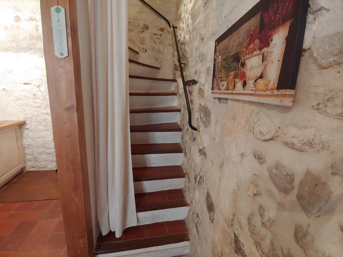 Charmante maison arlésienne à l'ombre des Arènes, de 2 à 5p Arles Exterior foto