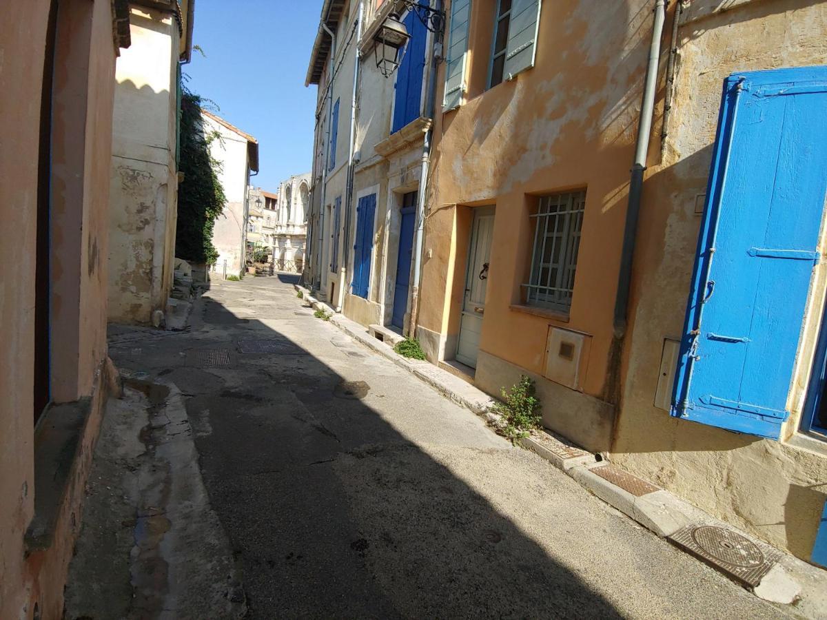 Charmante maison arlésienne à l'ombre des Arènes, de 2 à 5p Arles Exterior foto