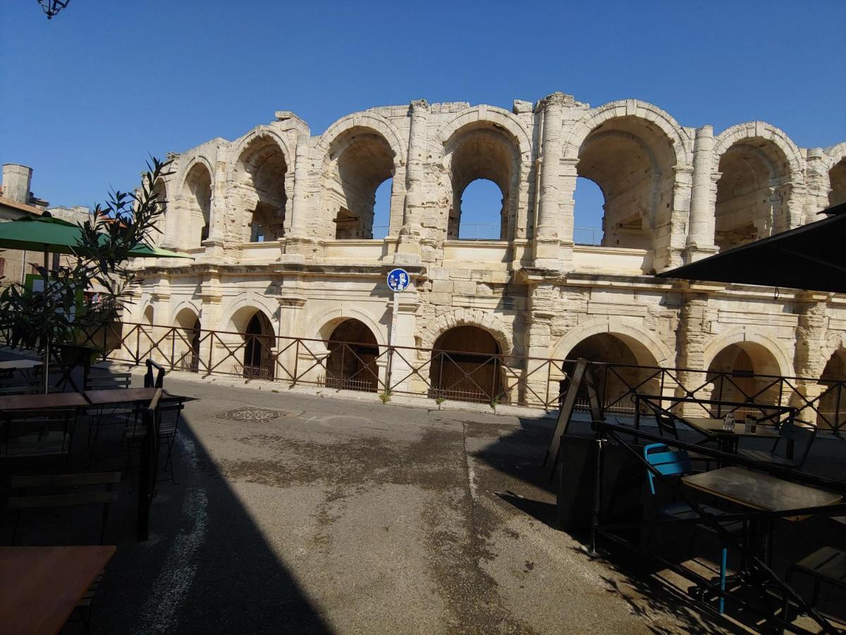 Charmante maison arlésienne à l'ombre des Arènes, de 2 à 5p Arles Exterior foto