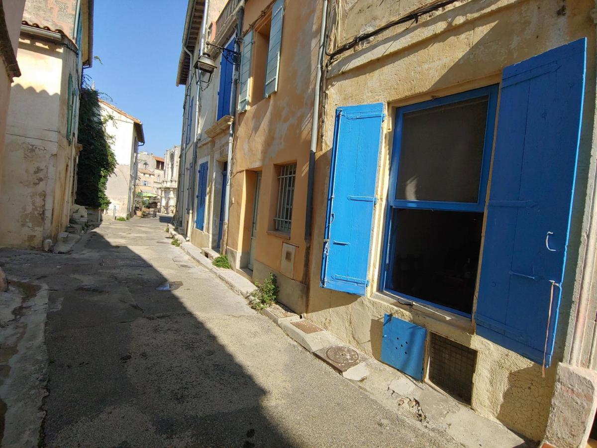 Charmante maison arlésienne à l'ombre des Arènes, de 2 à 5p Arles Exterior foto